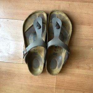 Birkenstock Gizeh - Brown - Size 39